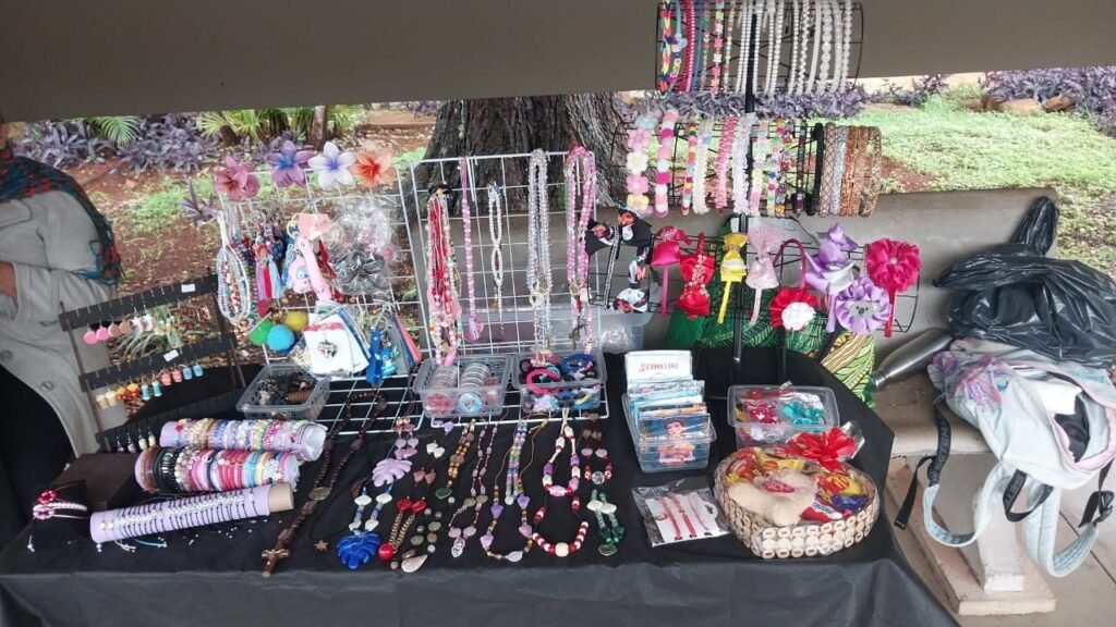 Feira de Artesanato Raízes do Entorno