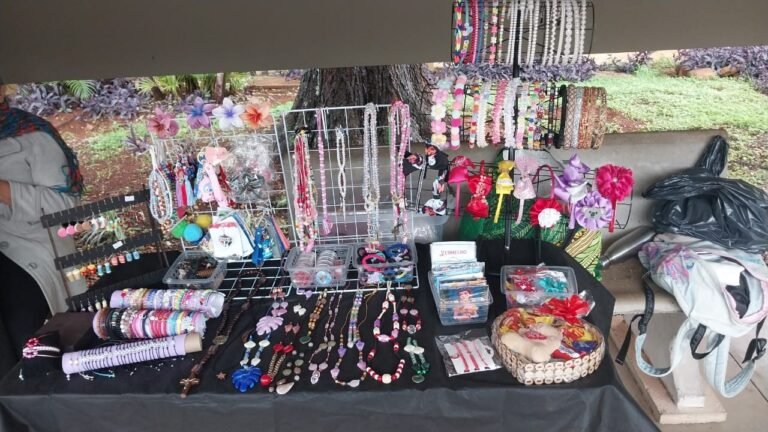 Feira de Artesanato Raízes do Entorno