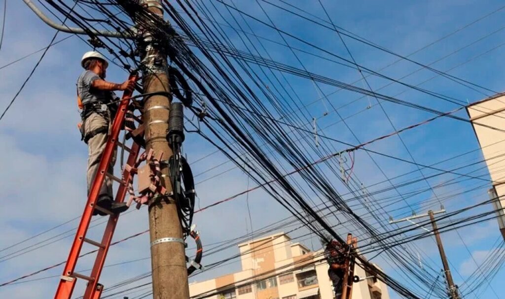 cabos telefones_Easy-Resize.com